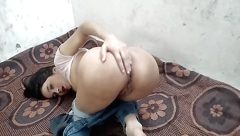 Big black hair girl shows off her body in a solo video