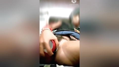 Amateur indian brunette shows hairy pussy on webcam