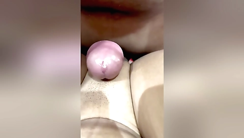 Indian big booty fucks her boyfriend in a homemade video