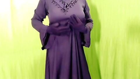 Bhabhi muslim has sex with her husband in the living room