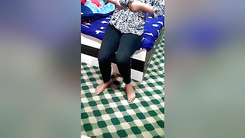 Indian hottie masturbating on a laptop in her room