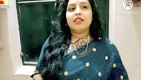 Indian babe is making a homemade video with her big ass