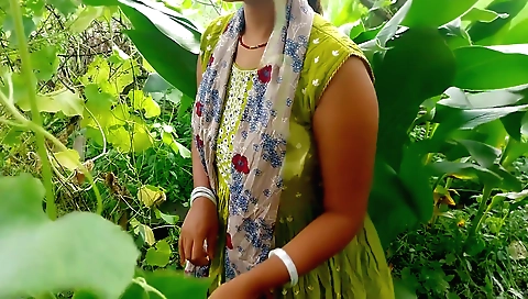 Hot indian chick 18+ butt fucked outdoors by a guy