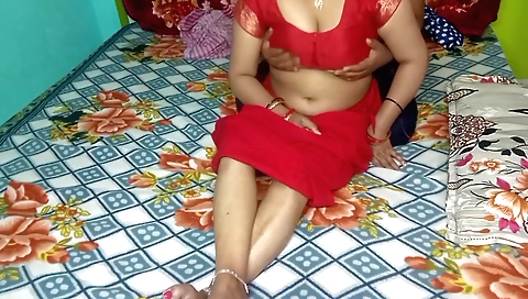 Indian bhabhi is doing a romantic evening with her lover
