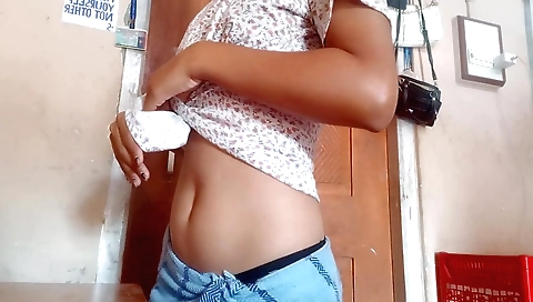 Amateur girl in sexy lingerie shows her natural body