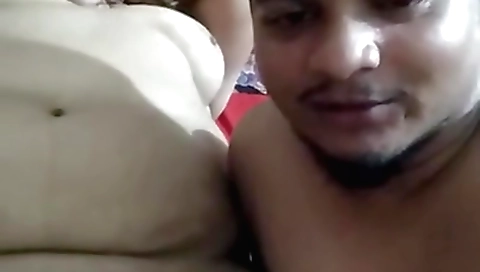 Indian busty pornstar fucks in her amateur amateur clip