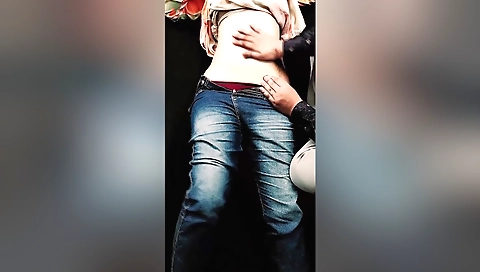 Indian massage girl in Canada is getting treated by a man