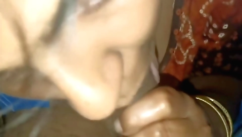 Wife fucks her husband with her mouth and her pussy in amateur