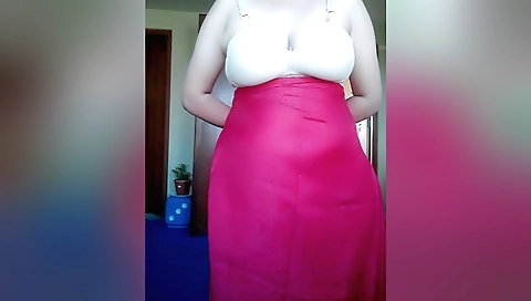 Indian chick with perfect tits rides boner of her lover