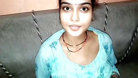 Indian girl takes off her clothes and shows off her body