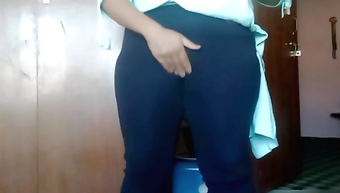 Indian chick showing off her ass and tits in a solo video