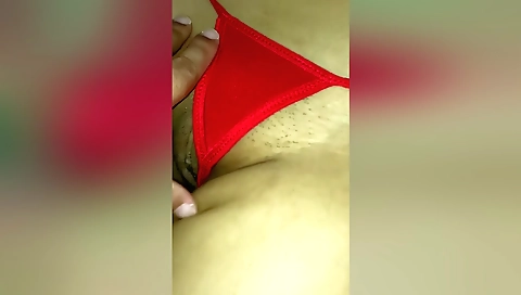 Indian chick gives massage to herself and ends up touching her pussy