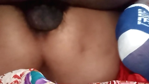 Hot bhabhi makes out with a cock on amateur webcam vid