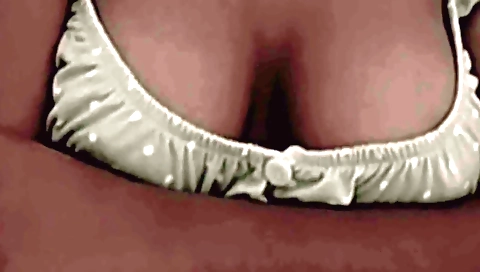 Amateur wife with a great body gets fucked in the bedroom