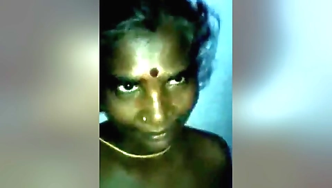 Indian mature woman fucks her husband and enjoys it