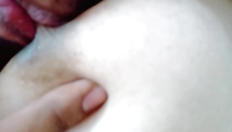 Hot babe has a sexy nipple boobed cunt in an amateur video