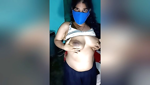 Amateur wife with a big booty plays with a dildo in solo video
