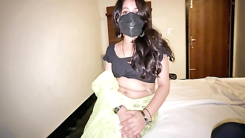 Indian girl sucks a large dick in the middle of the night