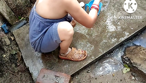 Amateur brunette 18+ sex on a beautiful outdoor spot