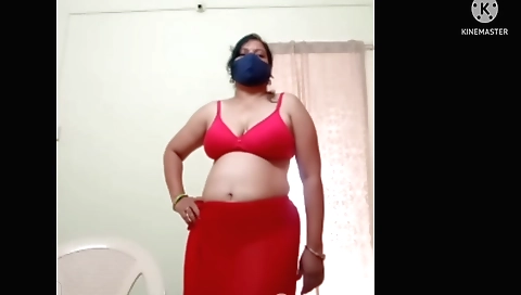 Big booty chick 1 is in action making her body hot