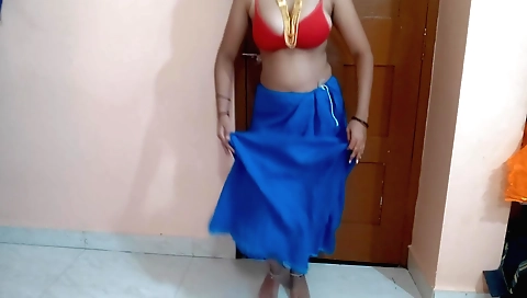 Indian girl is taking out her boobs on the song choli