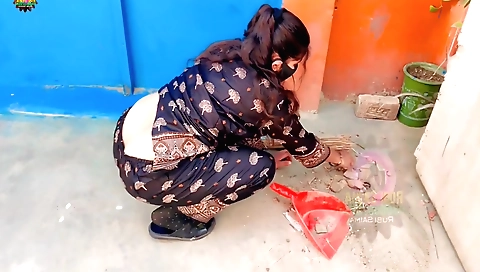 Indian girl wearing a dress takes off her dress in this video