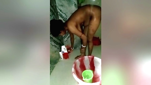 Hairy indian girl plays with her pussy on web camera