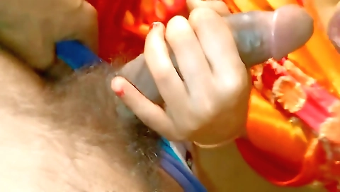 Indian hairy pussy gets fucked in a creampie porn scene