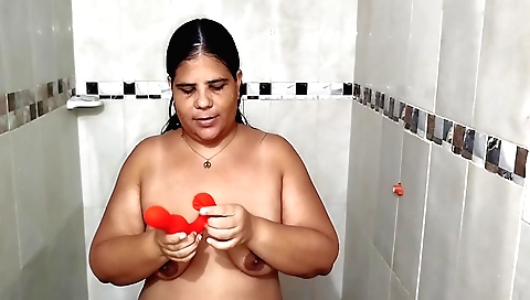 Indian stepdaughter sucks stepdad's cock in the shower