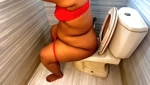 Indian hottie is in the shower and getting drilled