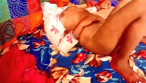 Huge ass indian milf gets her pussy pounded by her boyfriend
