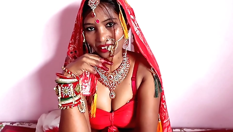 Indian bhabhi with Indian hair and body enjoys sex with lovers