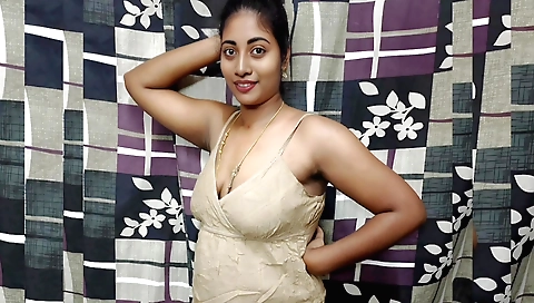Indian hottie in leather sari gets her big dick mouth fucked