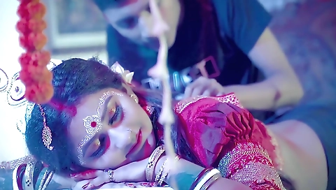 Sexy indian babe with a sexy body plays with her body