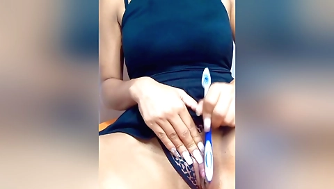 Indian amateur solo video with a nice ass and a nice body