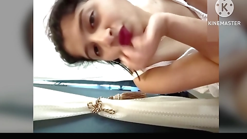 Indian amateur shows her sexy body and her shaved pussy