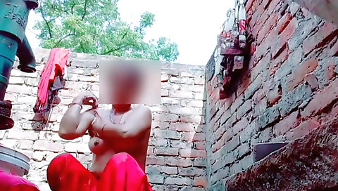 Amateur indian brunette solo female video in outdoor sex