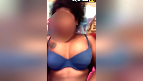 Indian brunette in a sexy pov video with her lover