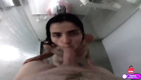 Beautiful brunette shows her wet pussy in webcam vid