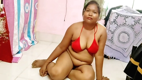 Indian big tits housewife fucks herself in front of the mirror