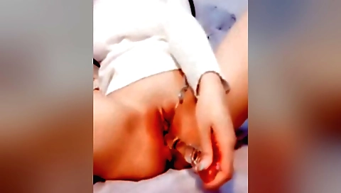 Sexy brunette enjoys sex with her boyfriend 3d video