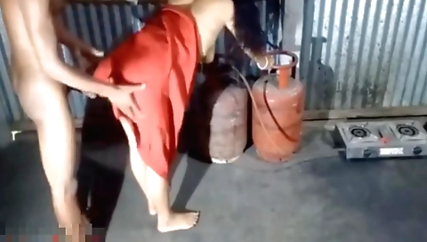 Indian teen loves to play with her booty in front of the camera