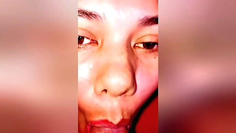 Stepmom in porn video covers her face with face cream