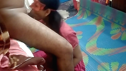Indian babe gets her mouth and pussy fucked in the house
