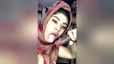 Brunette hottie gets fucked in her mouth and she gets a facial