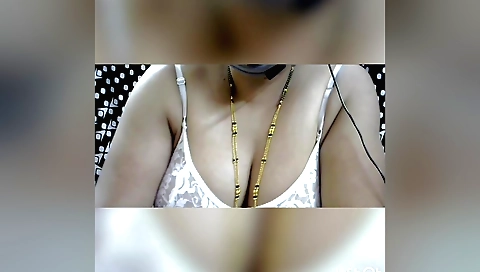 Indian amateur blonde with big black hair and a juicy pussy