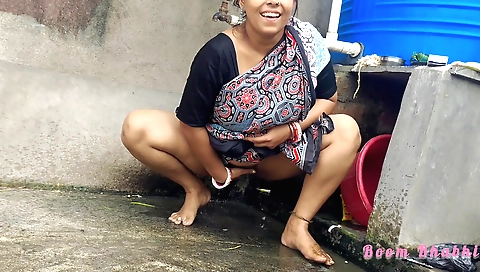Indian chick on the beach letting her wet pussy bounce