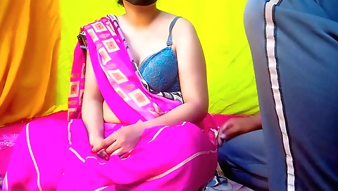 Indian brunette fucked by her stepson in homemade vid