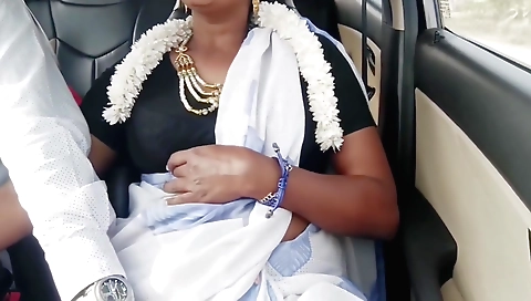 Indian bhabhi car full of horny drivers who love fucking