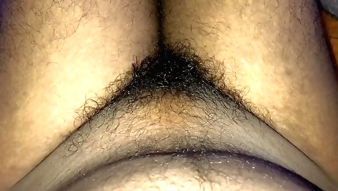 Amateur hairy babe in the camera makes homemade solo video